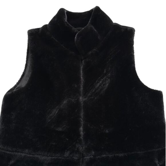 Talbots Womens  Black Plush Faux Fur Pockets Lined Vest Size S/M - Picture 13 of 15
